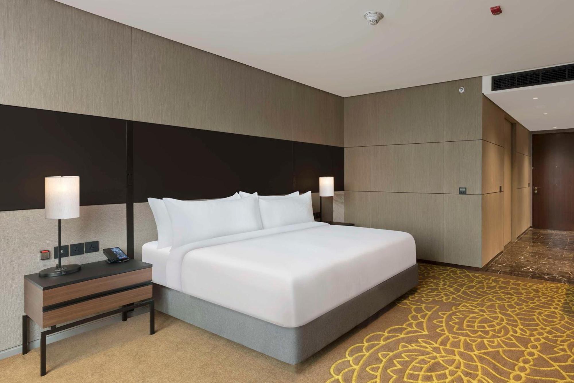 Hilton Bengaluru Embassy Manyata Business Park Ξενοδοχείο Εξωτερικό φωτογραφία
