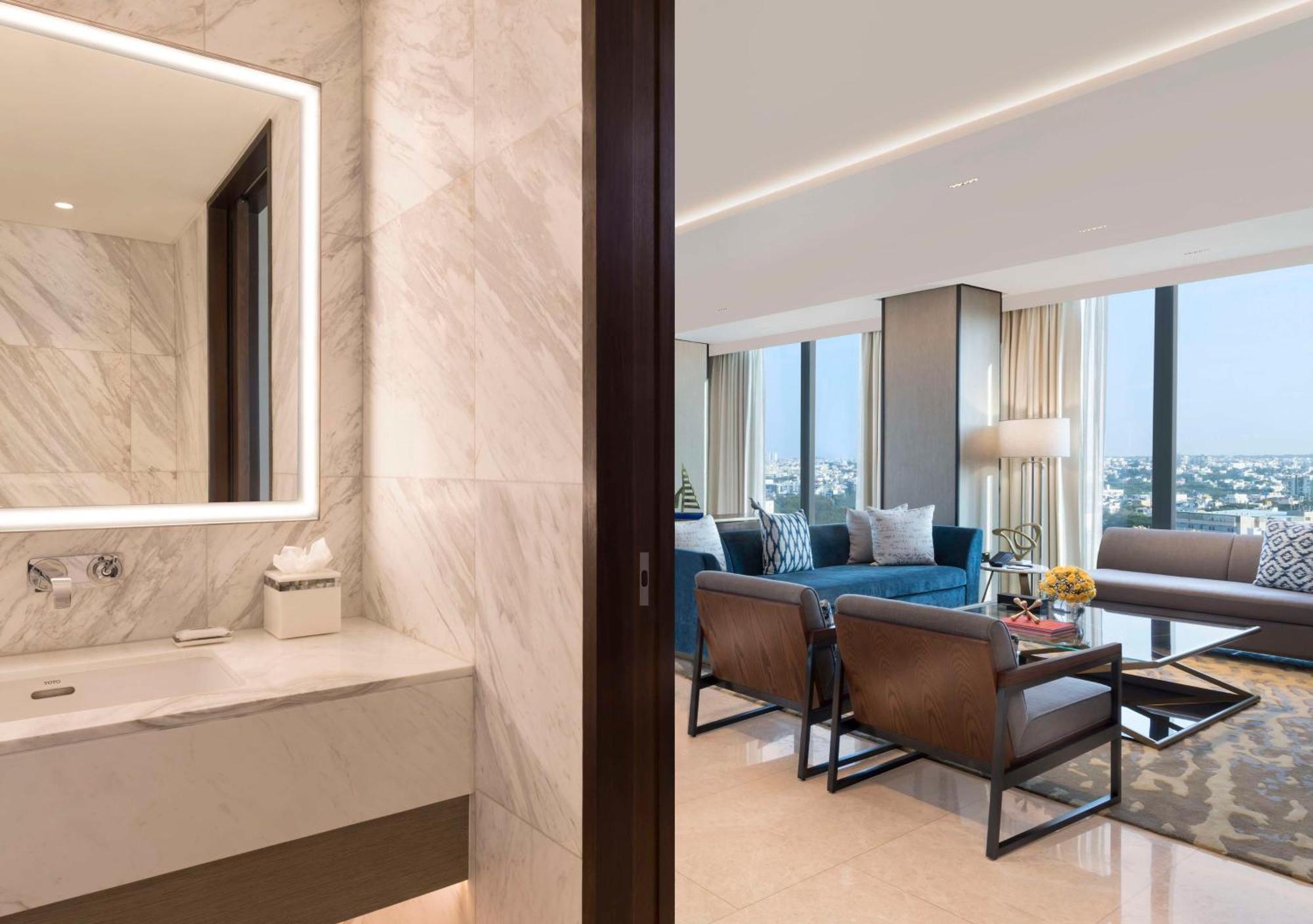 Hilton Bengaluru Embassy Manyata Business Park Ξενοδοχείο Εξωτερικό φωτογραφία