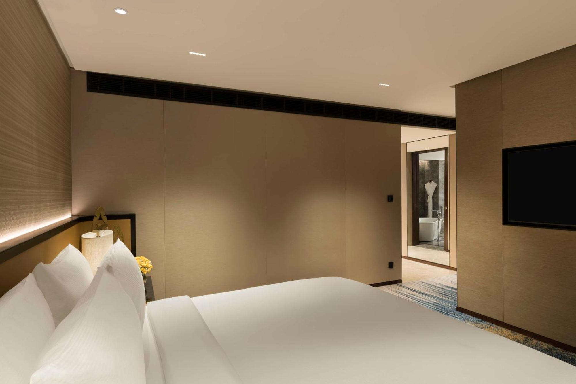 Hilton Bengaluru Embassy Manyata Business Park Ξενοδοχείο Εξωτερικό φωτογραφία