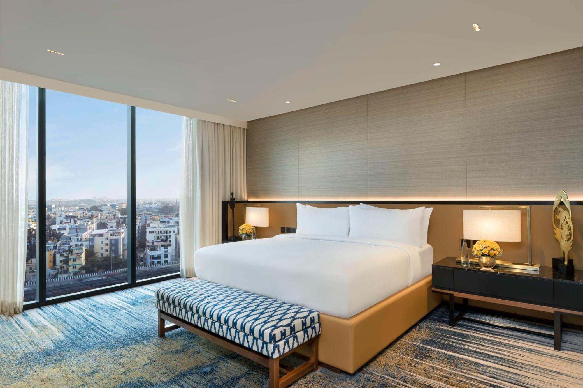 Hilton Bengaluru Embassy Manyata Business Park Ξενοδοχείο Εξωτερικό φωτογραφία