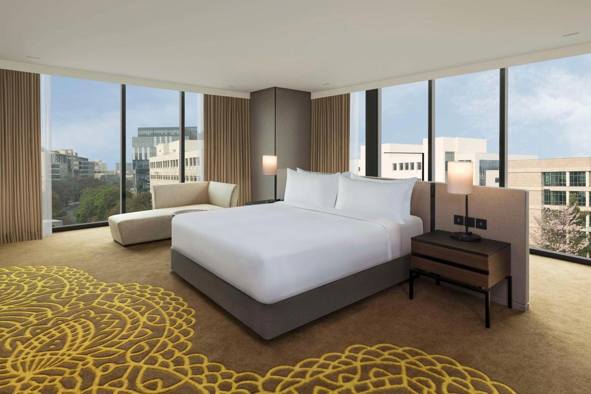 Hilton Bengaluru Embassy Manyata Business Park Ξενοδοχείο Εξωτερικό φωτογραφία