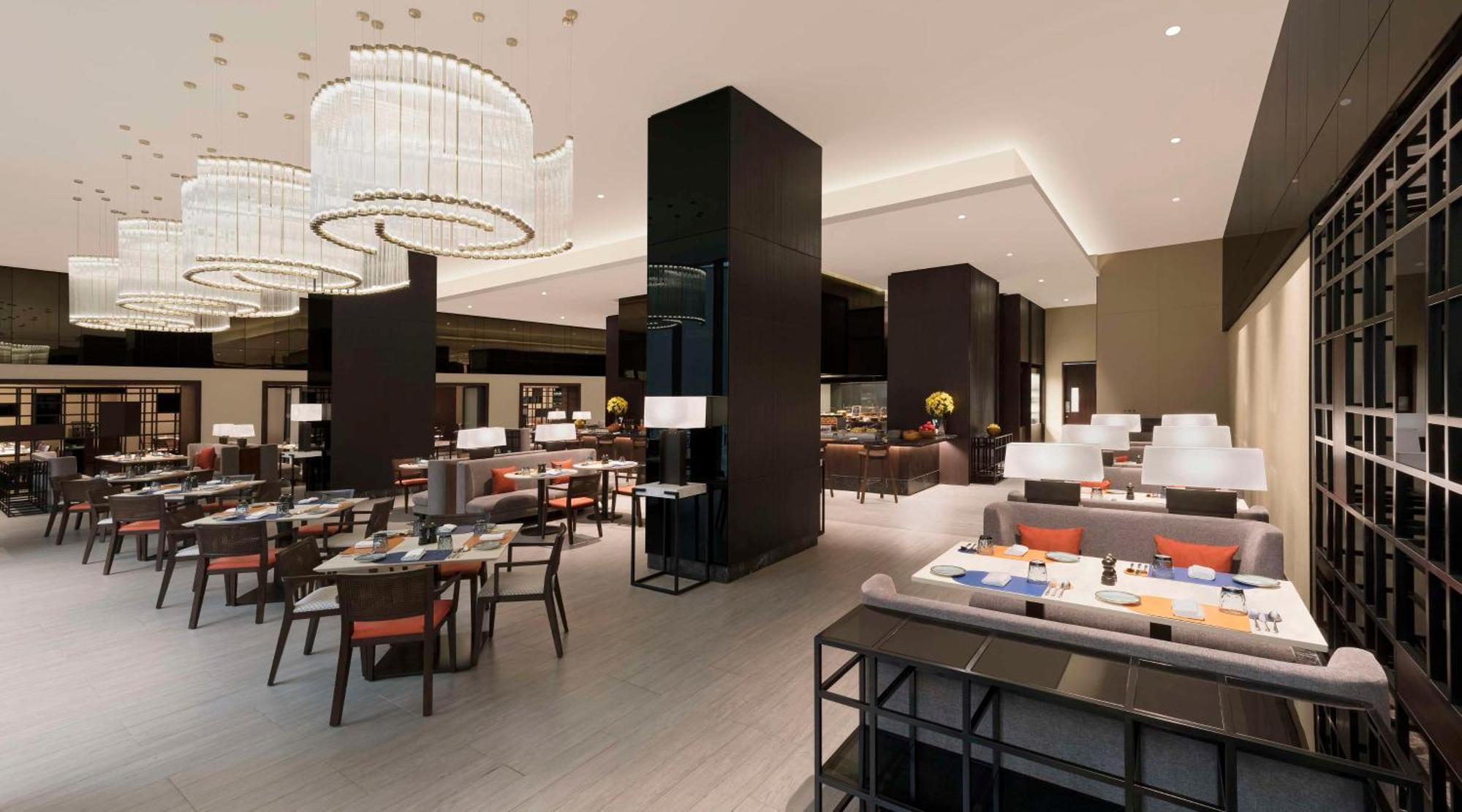 Hilton Bengaluru Embassy Manyata Business Park Ξενοδοχείο Εξωτερικό φωτογραφία