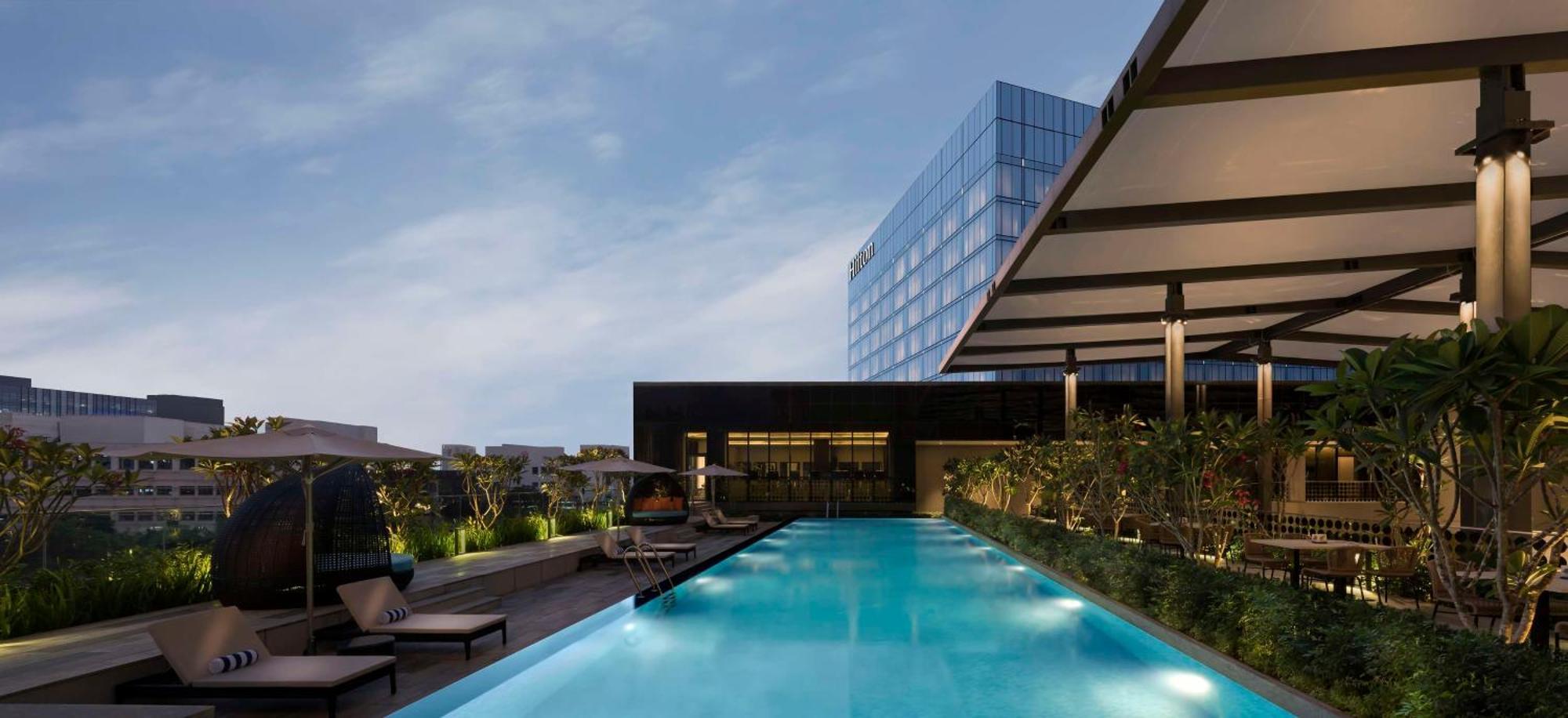 Hilton Bengaluru Embassy Manyata Business Park Ξενοδοχείο Εξωτερικό φωτογραφία