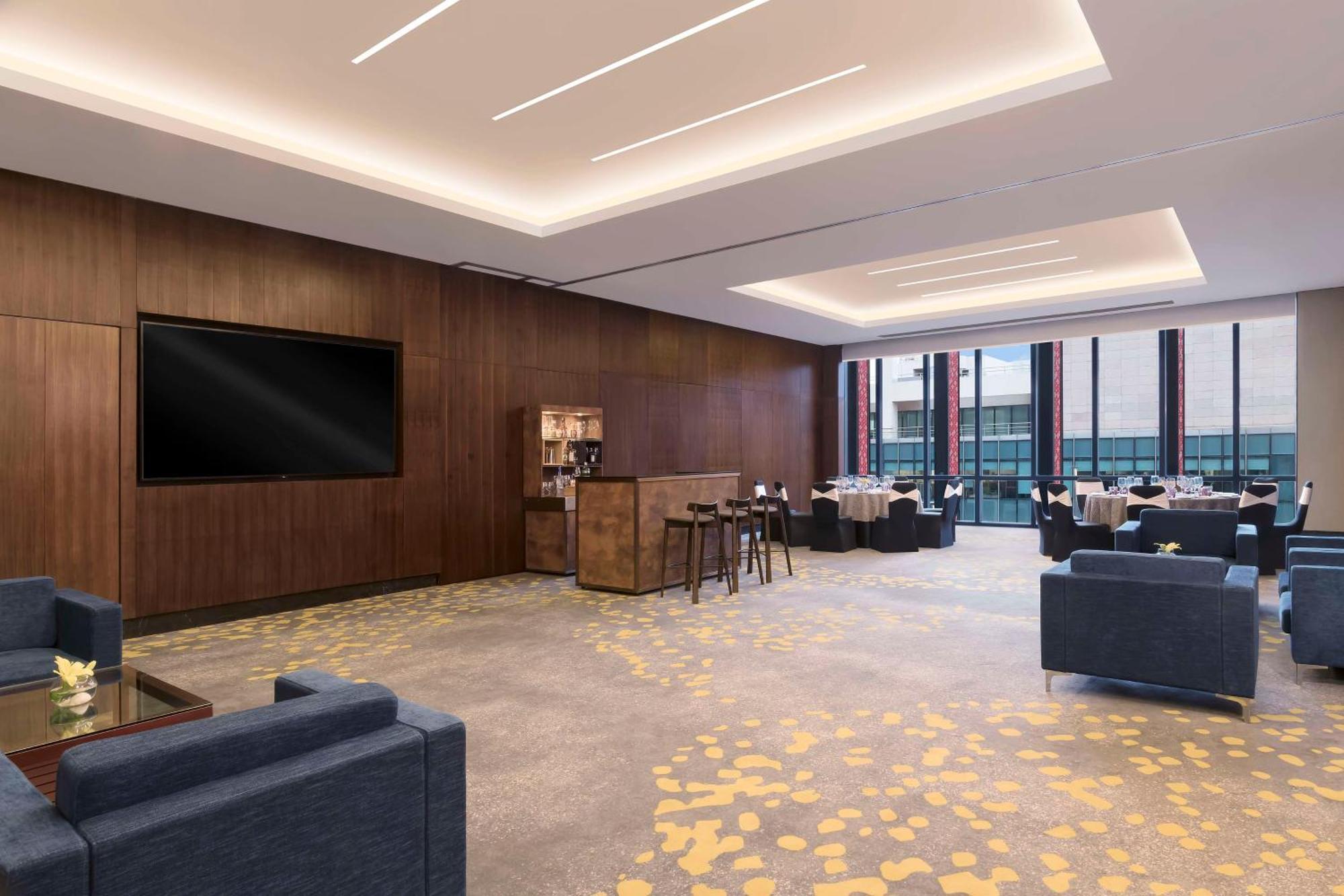 Hilton Bengaluru Embassy Manyata Business Park Ξενοδοχείο Εξωτερικό φωτογραφία