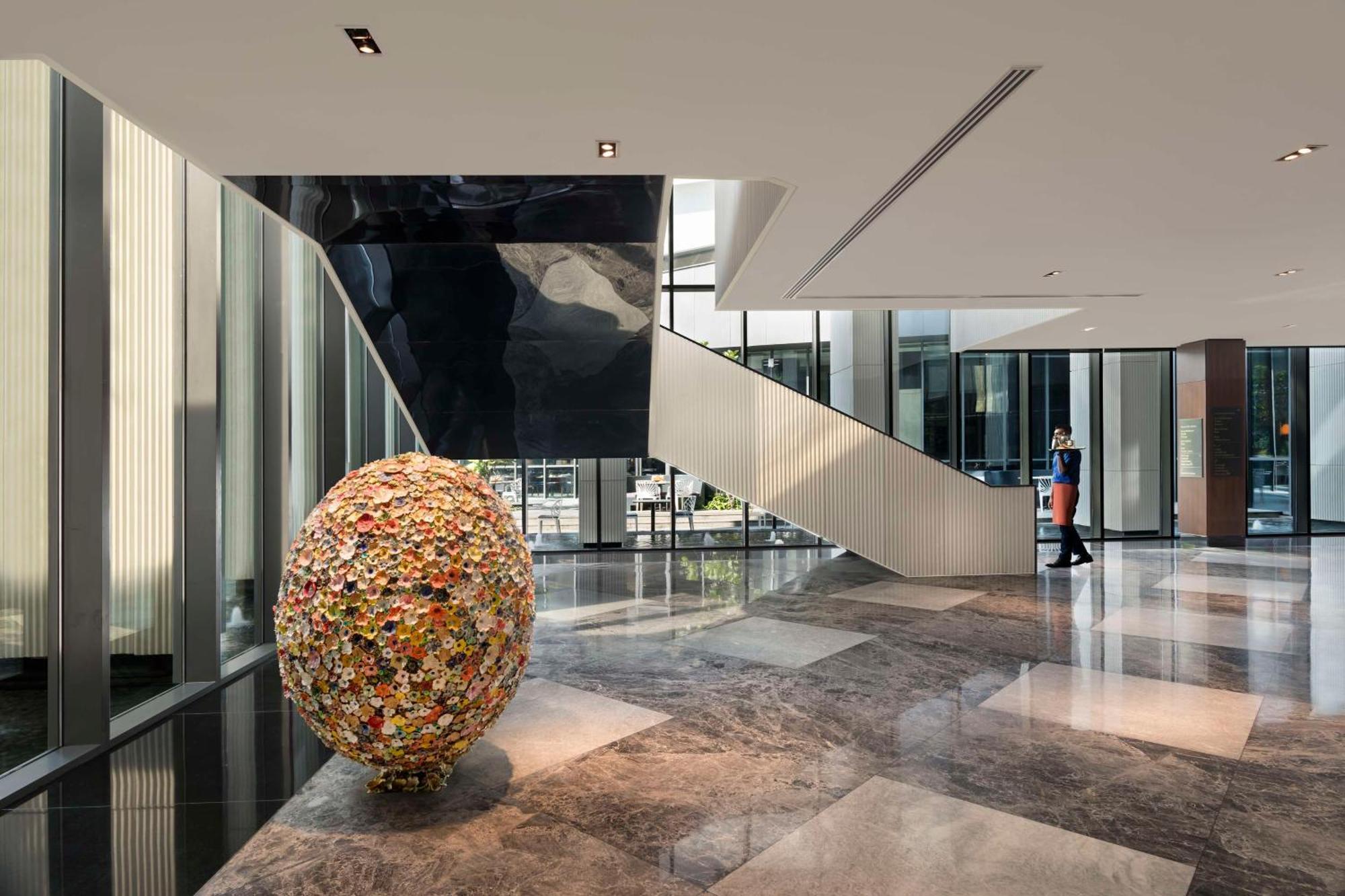 Hilton Bengaluru Embassy Manyata Business Park Ξενοδοχείο Εξωτερικό φωτογραφία