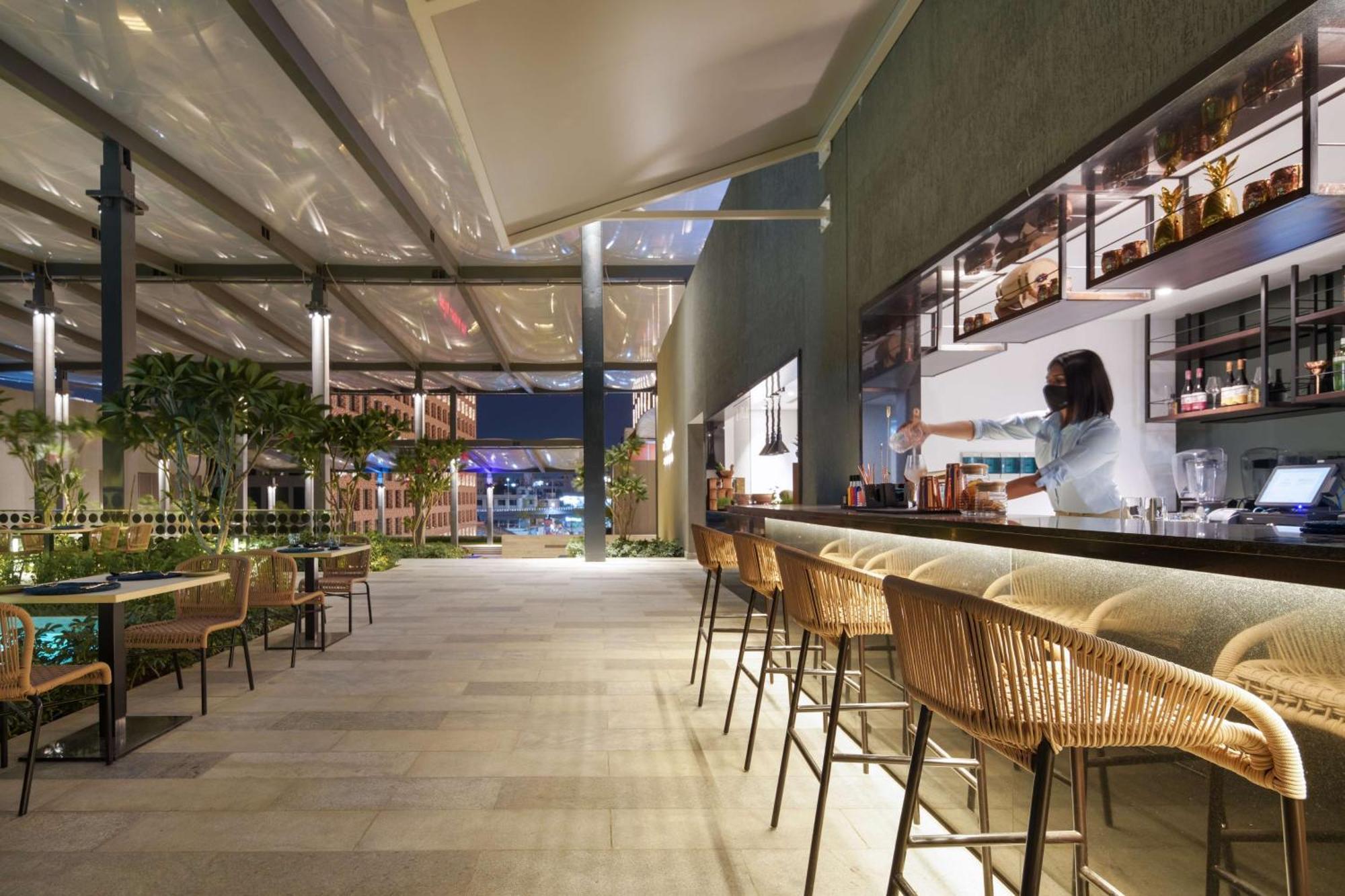 Hilton Bengaluru Embassy Manyata Business Park Ξενοδοχείο Εξωτερικό φωτογραφία