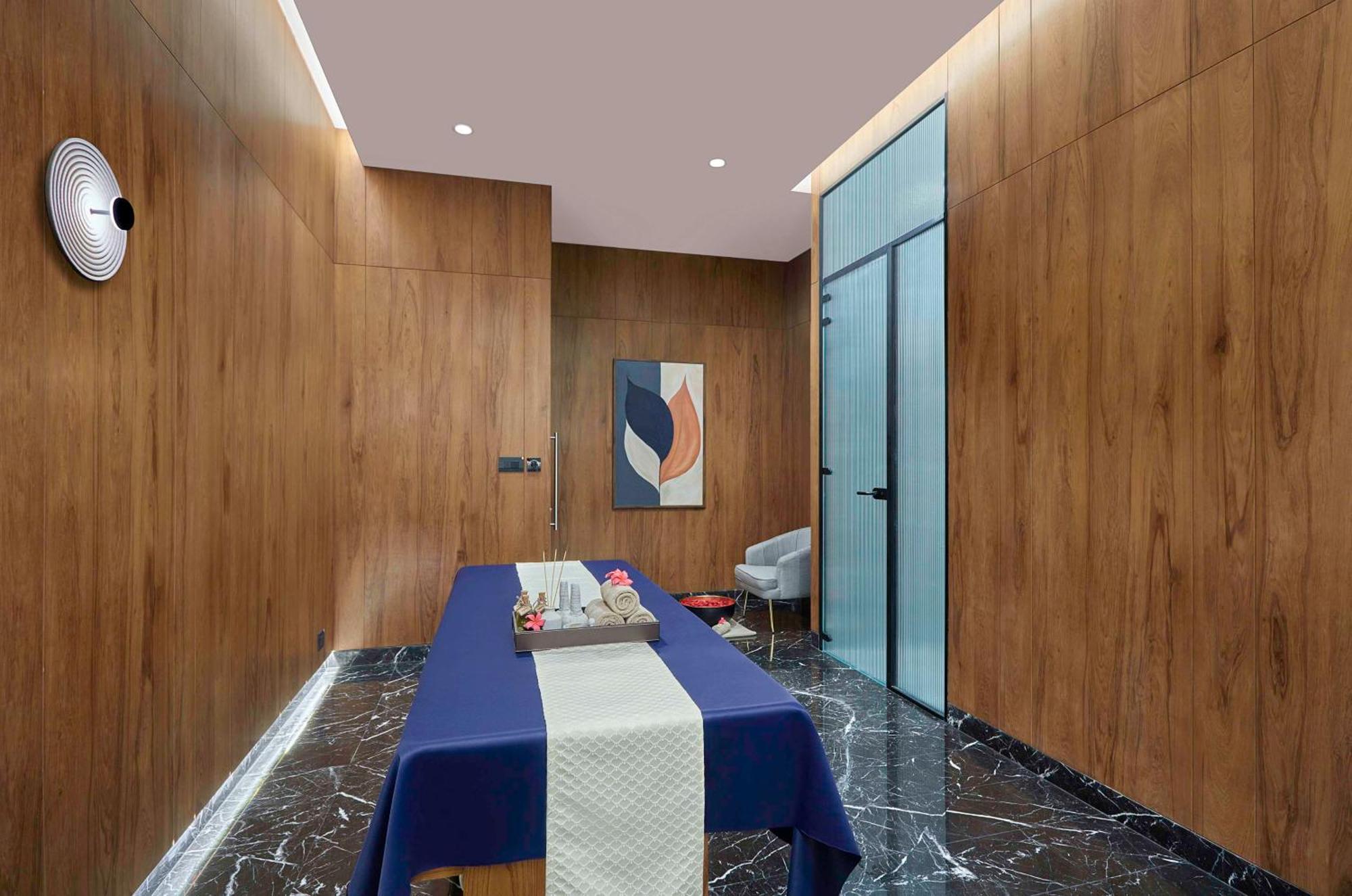 Hilton Bengaluru Embassy Manyata Business Park Ξενοδοχείο Εξωτερικό φωτογραφία